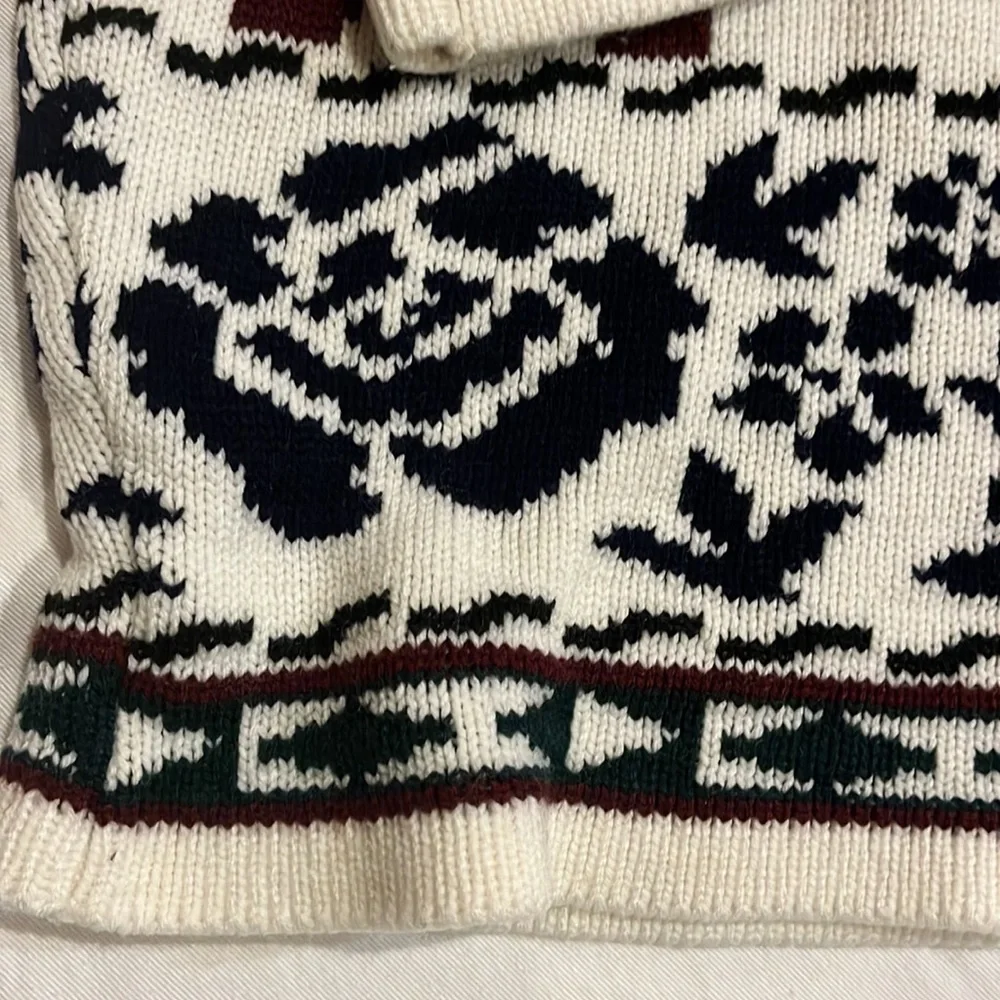 Gorgeous Vintage JC & Lewis New York‎ Aztec & Rose Knit Mock Turtleneck Sweater
